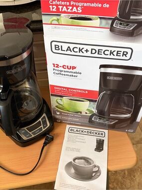 Black & Decker Black and White 12-Cup Programmable Coffeemaker (Boxed)